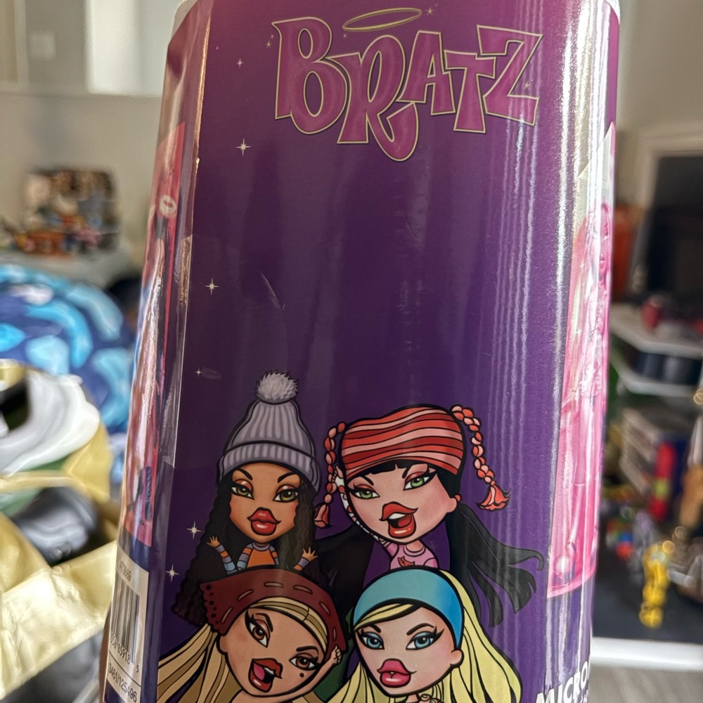 NWT Bratz Purple throw